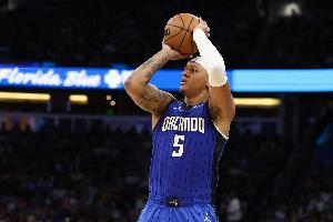 布莱克：班凯罗表现令人印象深刻 他是一位很特别的球员